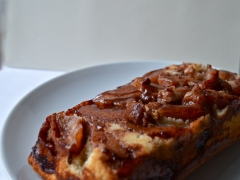 Apple and Cinnamon Muffins