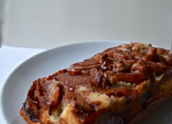 Apple and Cinnamon Muffins
