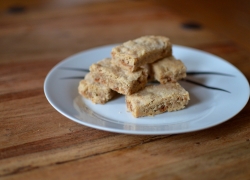 Cinnamon & Amaretti Shortbread
