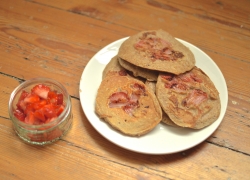 Wholemeal strawberry pancakes