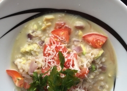 An avocado and tomato risotto