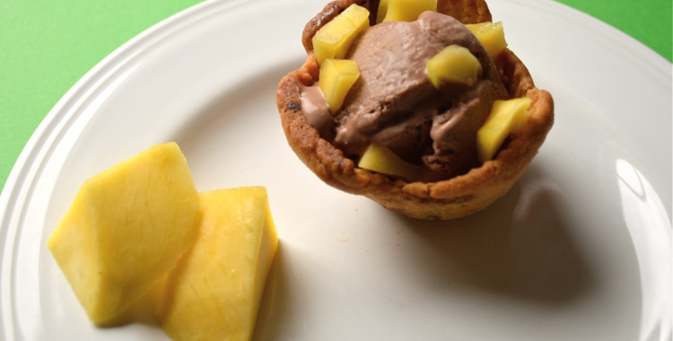 Chocolate and mango ice cream cookie cups