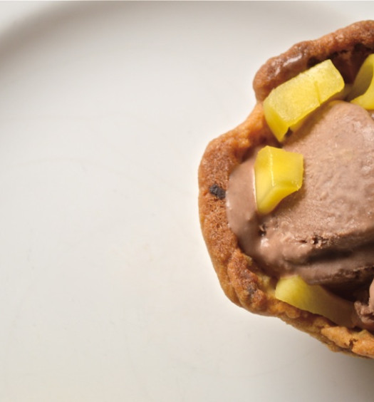 Chocolate and mango ice cream cookie cups