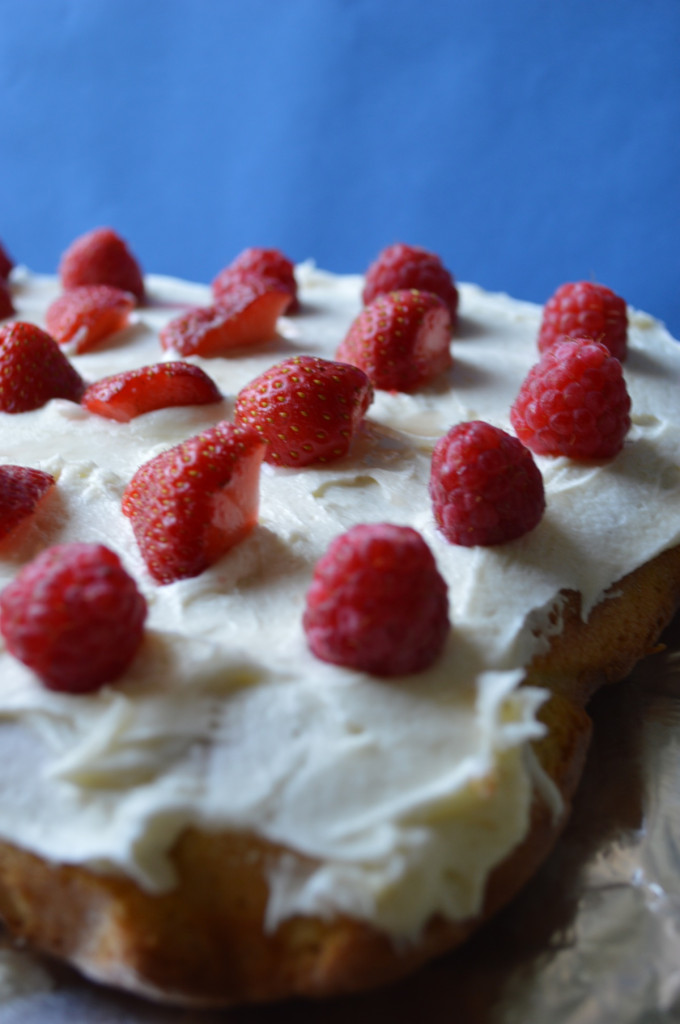 Summer Sponge Cake - Raspberry and Strawberry Cake