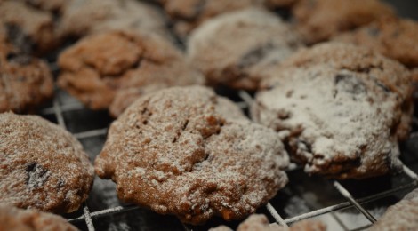 Double Chocolate, Cinnamon and amaretto cookies